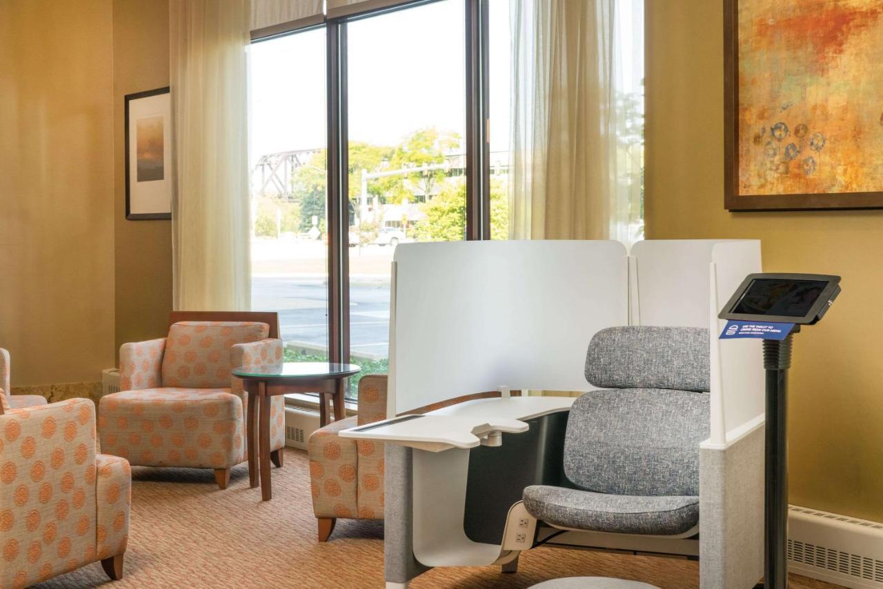 Sonesta Milwaukee West Hotel Wauwatosa