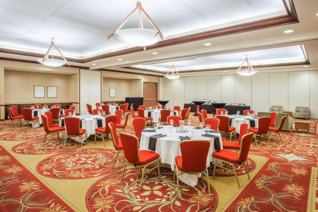 Sonesta Milwaukee West Wauwatosa